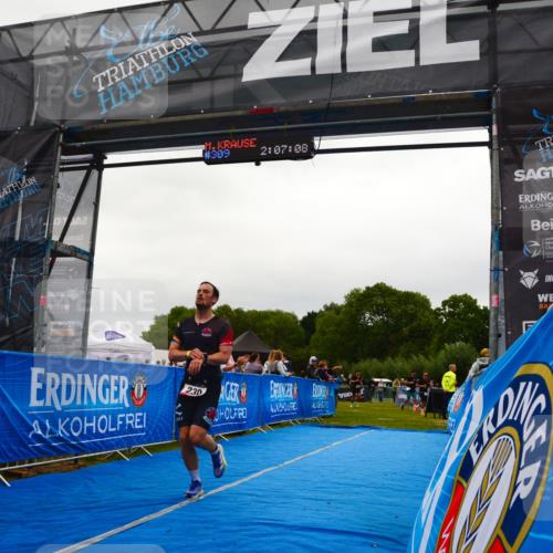 30.08.2026 - Elbe Triathlon Hamburg LAZAROV Photography http://msf.ph/oto/10078850 30.08.2026 10:17:09 Ziel 230, 309 meine-sportfotos.de