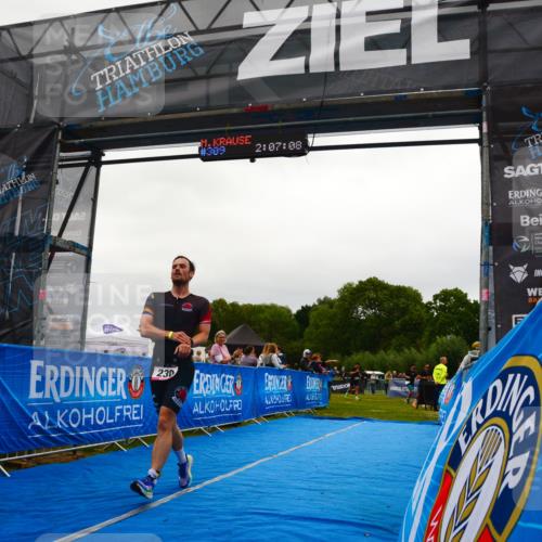 30.08.2026 - Elbe Triathlon Hamburg LAZAROV Photography http://msf.ph/oto/10078851 30.08.2026 10:17:09 Ziel 230, 309 meine-sportfotos.de
