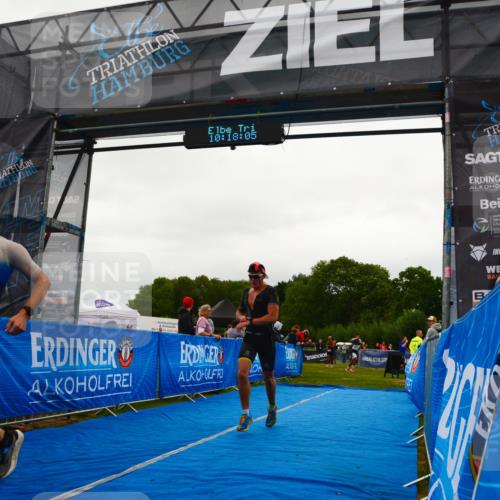 30.08.2026 - Elbe Triathlon Hamburg LAZAROV Photography http://msf.ph/oto/10078874 30.08.2026 10:18:06 Ziel 268, 411 meine-sportfotos.de