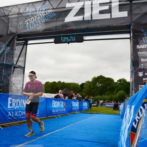30.08.2026 - Elbe Triathlon Hamburg LAZAROV Photography http://msf.ph/oto/10078904 30.08.2026 10:20:58 Ziel 301 meine-sportfotos.de