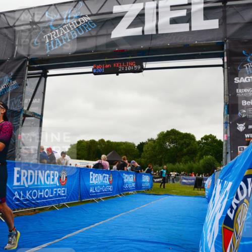 30.08.2026 - Elbe Triathlon Hamburg LAZAROV Photography http://msf.ph/oto/10078908 30.08.2026 10:20:59 Ziel 301 meine-sportfotos.de