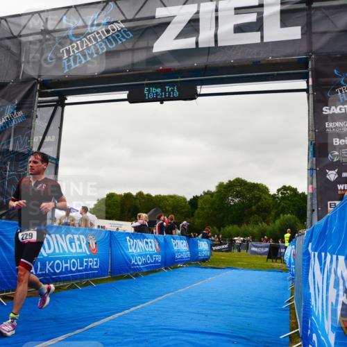 30.08.2026 - Elbe Triathlon Hamburg LAZAROV Photography http://msf.ph/oto/10078911 30.08.2026 10:21:10 Ziel 229 meine-sportfotos.de