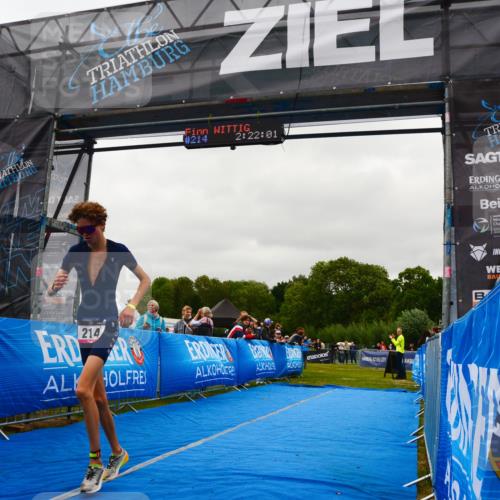 30.08.2026 - Elbe Triathlon Hamburg LAZAROV Photography http://msf.ph/oto/10078916 30.08.2026 10:22:00 Ziel 214 meine-sportfotos.de