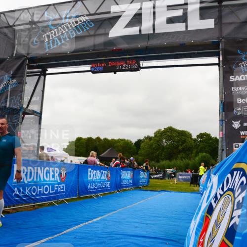 30.08.2026 - Elbe Triathlon Hamburg LAZAROV Photography http://msf.ph/oto/10078924 30.08.2026 10:22:30 Ziel 200 meine-sportfotos.de