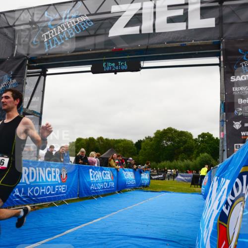 30.08.2026 - Elbe Triathlon Hamburg LAZAROV Photography http://msf.ph/oto/10078927 30.08.2026 10:24:09 Ziel 196 meine-sportfotos.de