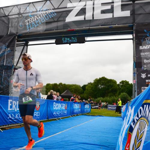 30.08.2026 - Elbe Triathlon Hamburg LAZAROV Photography http://msf.ph/oto/10078930 30.08.2026 10:25:03 Ziel 258, 527 meine-sportfotos.de