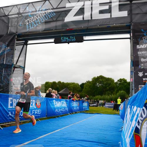 30.08.2026 - Elbe Triathlon Hamburg LAZAROV Photography http://msf.ph/oto/10078934 30.08.2026 10:25:10 Ziel 258 meine-sportfotos.de