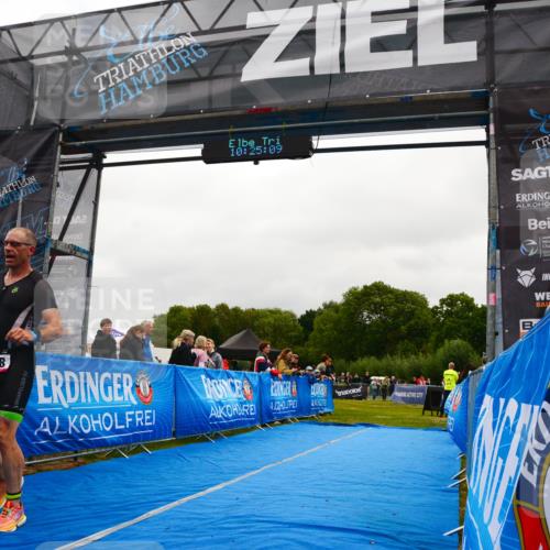 30.08.2026 - Elbe Triathlon Hamburg LAZAROV Photography http://msf.ph/oto/10078937 30.08.2026 10:25:10 Ziel 258 meine-sportfotos.de