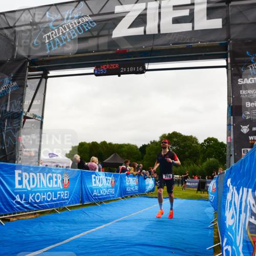 30.08.2026 - Elbe Triathlon Hamburg LAZAROV Photography http://msf.ph/oto/10078978 30.08.2026 10:28:16 Ziel 253, 318 meine-sportfotos.de
