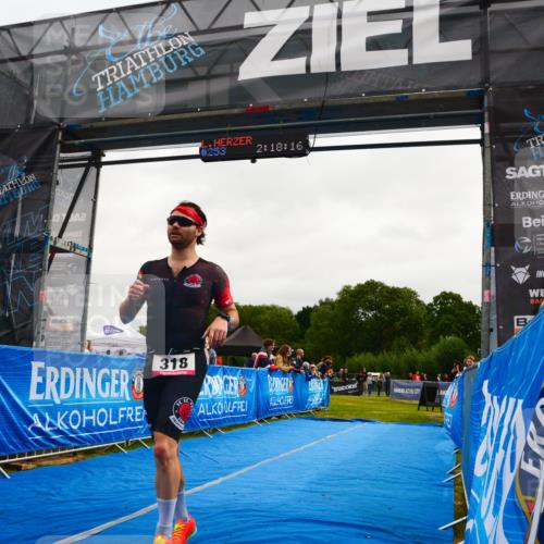 30.08.2026 - Elbe Triathlon Hamburg LAZAROV Photography http://msf.ph/oto/10078983 30.08.2026 10:28:17 Ziel 253, 318 meine-sportfotos.de