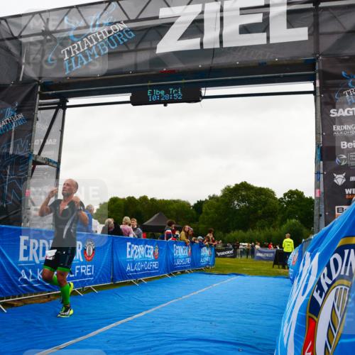 30.08.2026 - Elbe Triathlon Hamburg LAZAROV Photography http://msf.ph/oto/10078989 30.08.2026 10:28:52 Ziel 255 meine-sportfotos.de