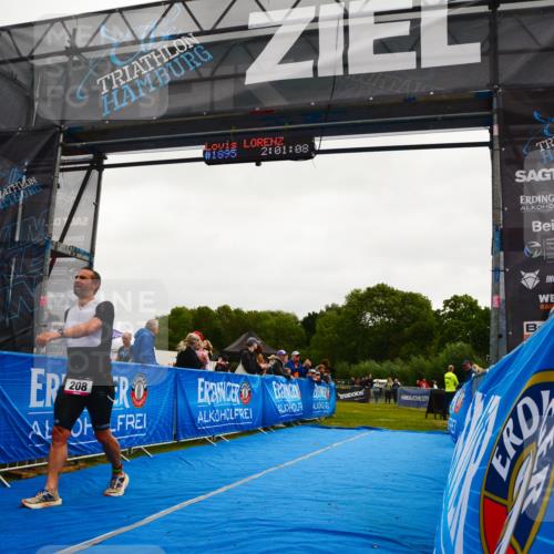 30.08.2026 - Elbe Triathlon Hamburg LAZAROV Photography http://msf.ph/oto/10079039 30.08.2026 10:31:14 Ziel 208 meine-sportfotos.de
