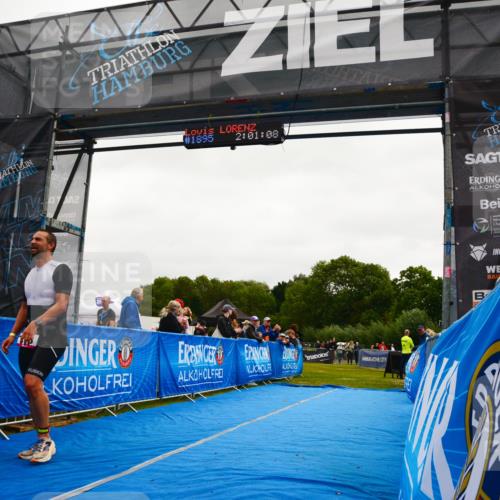 30.08.2026 - Elbe Triathlon Hamburg LAZAROV Photography http://msf.ph/oto/10079041 30.08.2026 10:31:14 Ziel 208 meine-sportfotos.de