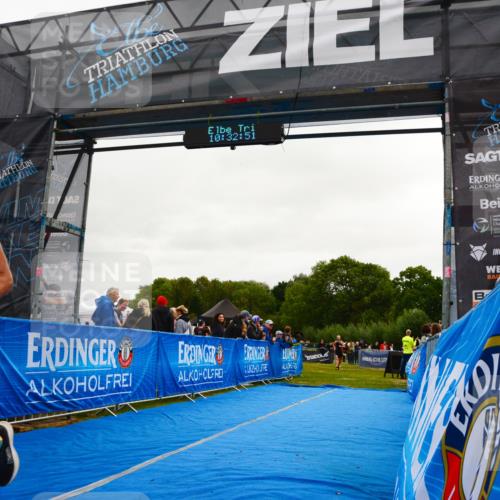 30.08.2026 - Elbe Triathlon Hamburg LAZAROV Photography http://msf.ph/oto/10079067 30.08.2026 10:32:52 Ziel 298, 433 meine-sportfotos.de