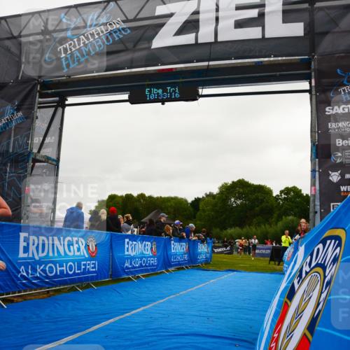 30.08.2026 - Elbe Triathlon Hamburg LAZAROV Photography http://msf.ph/oto/10079075 30.08.2026 10:33:16 Ziel 313, 341 meine-sportfotos.de
