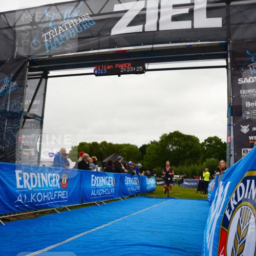 30.08.2026 - Elbe Triathlon Hamburg LAZAROV Photography http://msf.ph/oto/10079082 30.08.2026 10:33:24 Ziel 313, 326, 382 meine-sportfotos.de