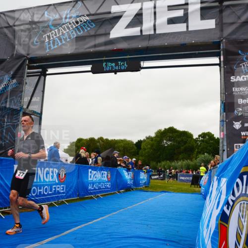30.08.2026 - Elbe Triathlon Hamburg LAZAROV Photography http://msf.ph/oto/10079104 30.08.2026 10:34:08 Ziel 275 meine-sportfotos.de