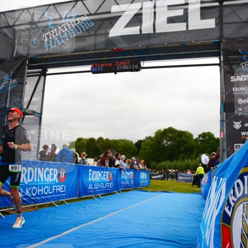 30.08.2026 - Elbe Triathlon Hamburg LAZAROV Photography http://msf.ph/oto/10079497 30.08.2026 10:46:15 Ziel 691 meine-sportfotos.de