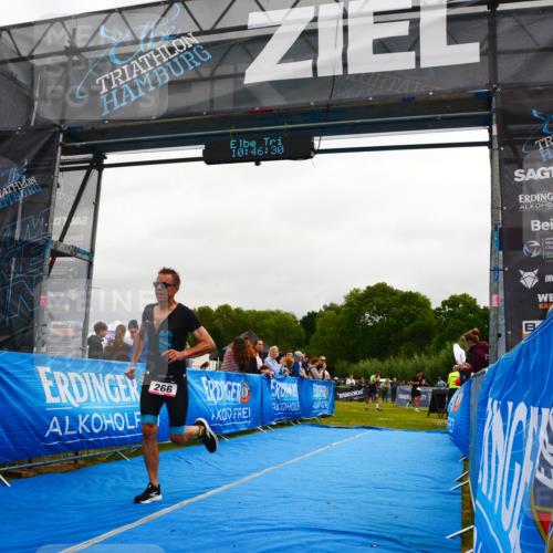 30.08.2026 - Elbe Triathlon Hamburg LAZAROV Photography http://msf.ph/oto/10079499 30.08.2026 10:46:31 Ziel 266, 508 meine-sportfotos.de