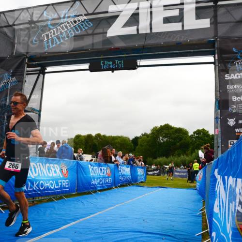 30.08.2026 - Elbe Triathlon Hamburg LAZAROV Photography http://msf.ph/oto/10079502 30.08.2026 10:46:32 Ziel 266, 508 meine-sportfotos.de