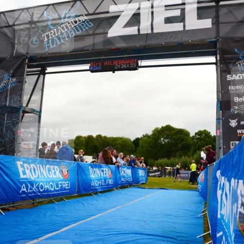 30.08.2026 - Elbe Triathlon Hamburg LAZAROV Photography http://msf.ph/oto/10079504 30.08.2026 10:46:32 Ziel 266, 508 meine-sportfotos.de