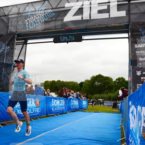 30.08.2026 - Elbe Triathlon Hamburg LAZAROV Photography http://msf.ph/oto/10079507 30.08.2026 10:46:40 Ziel 354, 508 meine-sportfotos.de