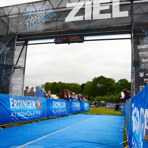 30.08.2026 - Elbe Triathlon Hamburg LAZAROV Photography http://msf.ph/oto/10079509 30.08.2026 10:46:40 Ziel 354, 508 meine-sportfotos.de