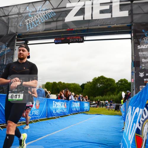 30.08.2026 - Elbe Triathlon Hamburg LAZAROV Photography http://msf.ph/oto/10079535 30.08.2026 10:47:09 Ziel 334, 641 meine-sportfotos.de
