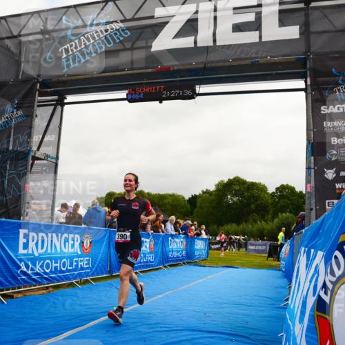 30.08.2026 - Elbe Triathlon Hamburg LAZAROV Photography http://msf.ph/oto/10079544 30.08.2026 10:47:39 Ziel 390 meine-sportfotos.de