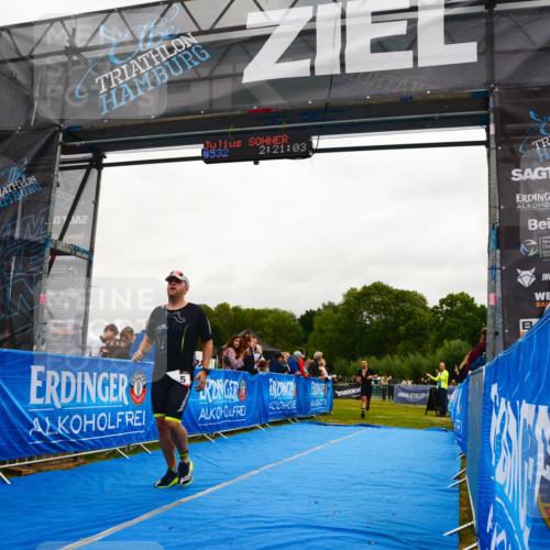 30.08.2026 - Elbe Triathlon Hamburg LAZAROV Photography http://msf.ph/oto/10079593 30.08.2026 10:51:06 Ziel 285, 567 meine-sportfotos.de