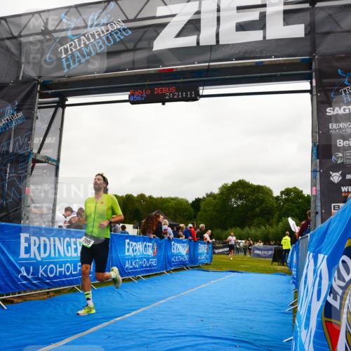 30.08.2026 - Elbe Triathlon Hamburg LAZAROV Photography http://msf.ph/oto/10079606 30.08.2026 10:51:16 Ziel 489, 705 meine-sportfotos.de