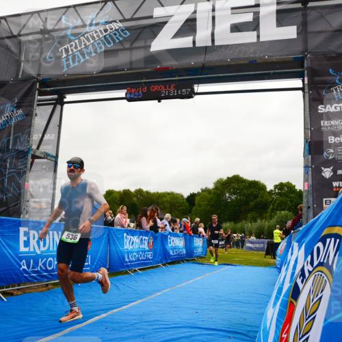 30.08.2026 - Elbe Triathlon Hamburg LAZAROV Photography http://msf.ph/oto/10079643 30.08.2026 10:52:00 Ziel 452, 536 meine-sportfotos.de