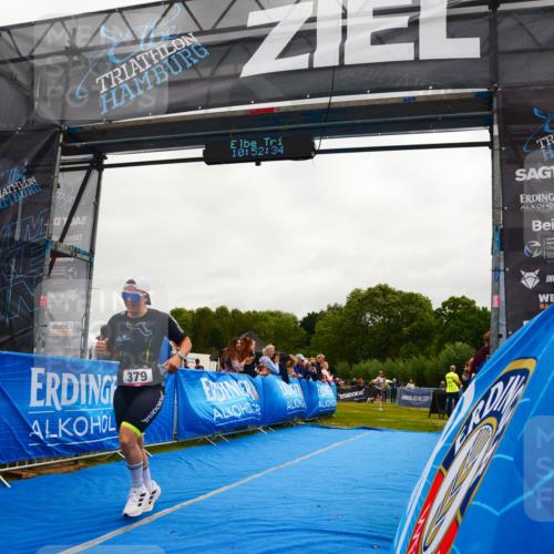 30.08.2026 - Elbe Triathlon Hamburg LAZAROV Photography http://msf.ph/oto/10079658 30.08.2026 10:52:34 Ziel 379 meine-sportfotos.de