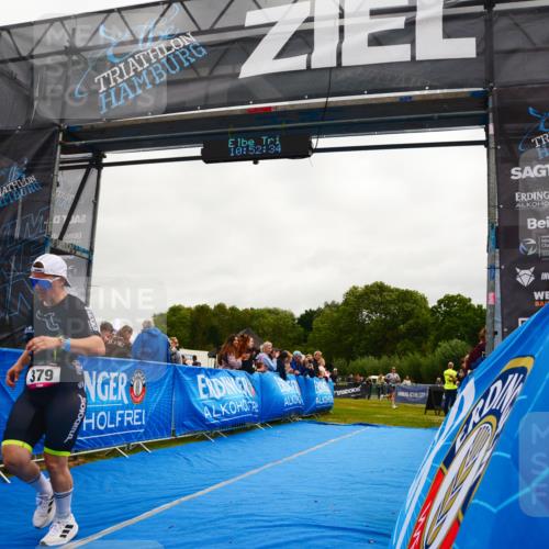 30.08.2026 - Elbe Triathlon Hamburg LAZAROV Photography http://msf.ph/oto/10079660 30.08.2026 10:52:35 Ziel 379 meine-sportfotos.de