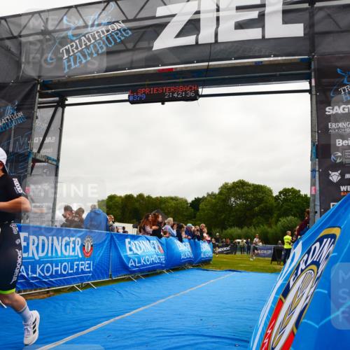 30.08.2026 - Elbe Triathlon Hamburg LAZAROV Photography http://msf.ph/oto/10079661 30.08.2026 10:52:35 Ziel 379 meine-sportfotos.de