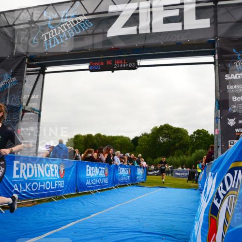 30.08.2026 - Elbe Triathlon Hamburg LAZAROV Photography http://msf.ph/oto/10079701 30.08.2026 10:54:02 Ziel 381, 481 meine-sportfotos.de