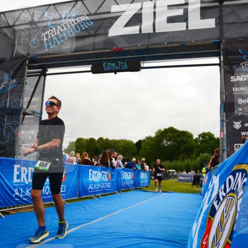 30.08.2026 - Elbe Triathlon Hamburg LAZAROV Photography http://msf.ph/oto/10079711 30.08.2026 10:54:30 Ziel 374, 466 meine-sportfotos.de