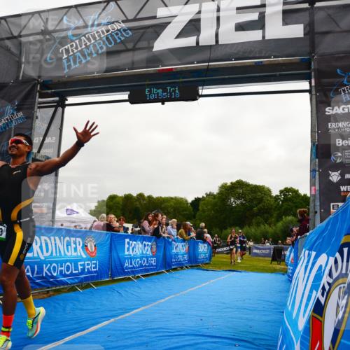 30.08.2026 - Elbe Triathlon Hamburg LAZAROV Photography http://msf.ph/oto/10079730 30.08.2026 10:55:19 Ziel 353, 438, 493, 519, 663 meine-sportfotos.de