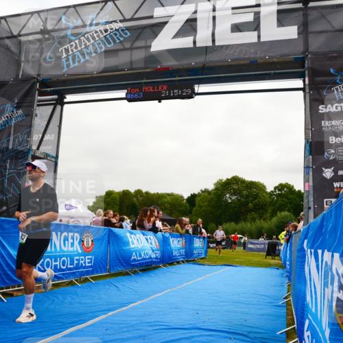 30.08.2026 - Elbe Triathlon Hamburg LAZAROV Photography http://msf.ph/oto/10079761 30.08.2026 10:55:40 Ziel 543, 582, 660 meine-sportfotos.de