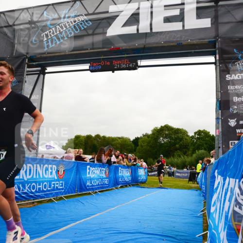 30.08.2026 - Elbe Triathlon Hamburg LAZAROV Photography http://msf.ph/oto/10079790 30.08.2026 10:56:53 Ziel 550, 668 meine-sportfotos.de