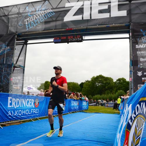 30.08.2026 - Elbe Triathlon Hamburg LAZAROV Photography http://msf.ph/oto/10079794 30.08.2026 10:56:56 Ziel 550, 668 meine-sportfotos.de