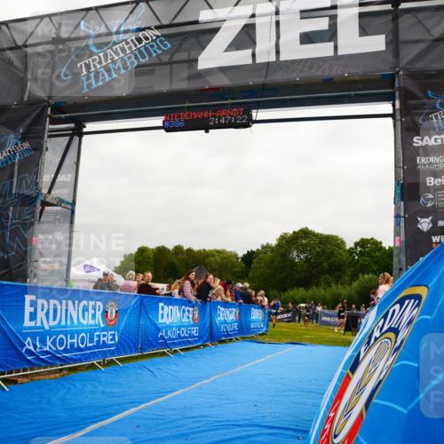 30.08.2026 - Elbe Triathlon Hamburg LAZAROV Photography http://msf.ph/oto/10079809 30.08.2026 10:57:21 Ziel 386 meine-sportfotos.de