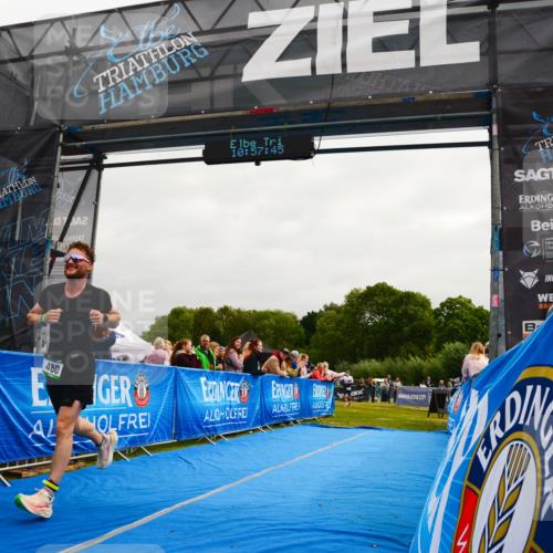 30.08.2026 - Elbe Triathlon Hamburg LAZAROV Photography http://msf.ph/oto/10079817 30.08.2026 10:57:45 Ziel 460 meine-sportfotos.de