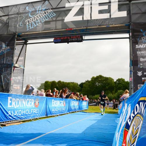 30.08.2026 - Elbe Triathlon Hamburg LAZAROV Photography http://msf.ph/oto/10079834 30.08.2026 10:58:39 Ziel 480, 588 meine-sportfotos.de