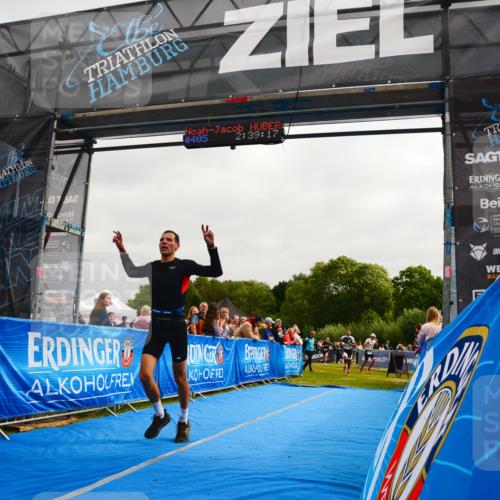 30.08.2026 - Elbe Triathlon Hamburg LAZAROV Photography http://msf.ph/oto/10079870 30.08.2026 10:59:19 Ziel 331, 405, 418, 542 meine-sportfotos.de