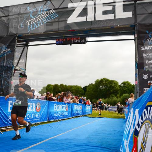 30.08.2026 - Elbe Triathlon Hamburg LAZAROV Photography http://msf.ph/oto/10079892 30.08.2026 10:59:31 Ziel 462, 467, 484 meine-sportfotos.de