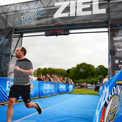 30.08.2026 - Elbe Triathlon Hamburg LAZAROV Photography http://msf.ph/oto/10079958 30.08.2026 11:00:59 Ziel 264, 498, 676, 987 meine-sportfotos.de
