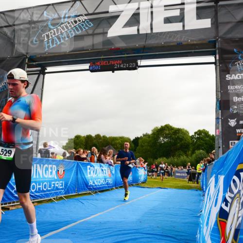 30.08.2026 - Elbe Triathlon Hamburg LAZAROV Photography http://msf.ph/oto/10080011 30.08.2026 11:02:30 Ziel 434, 529, 552, 597, 637, 739 meine-sportfotos.de