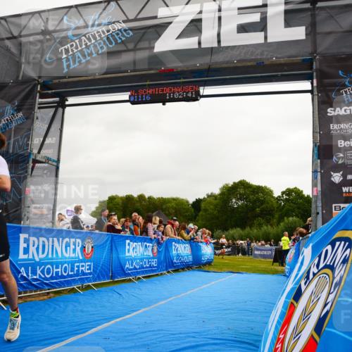 30.08.2026 - Elbe Triathlon Hamburg LAZAROV Photography http://msf.ph/oto/10080044 30.08.2026 11:03:01 Ziel 408 meine-sportfotos.de