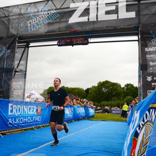 30.08.2026 - Elbe Triathlon Hamburg LAZAROV Photography http://msf.ph/oto/10080053 30.08.2026 11:03:22 Ziel 563 meine-sportfotos.de